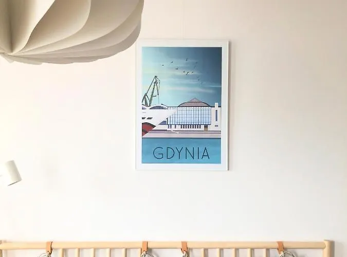 Tlusta Mewa Sea View דירה גדינייה